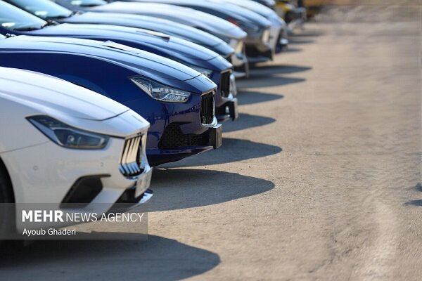 تناقض در بازار خودرو؛ واردات افزایش یافته اما عرضه همچنان محدود است - خبرگزاری مهر | اخبار ایران و جهان